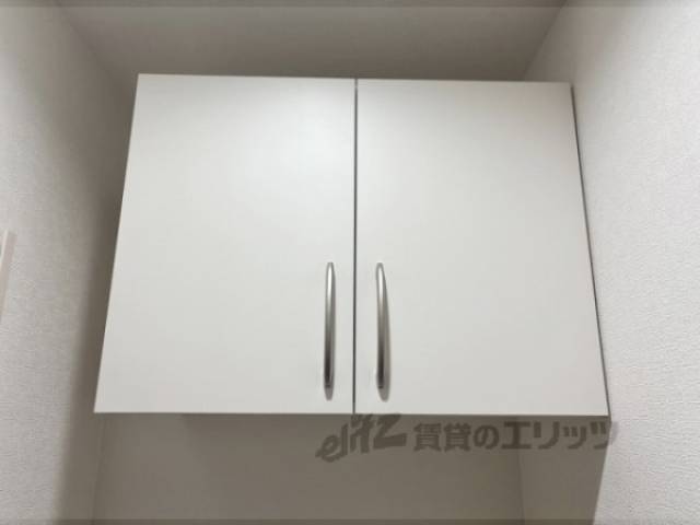 下駄箱　上部収納