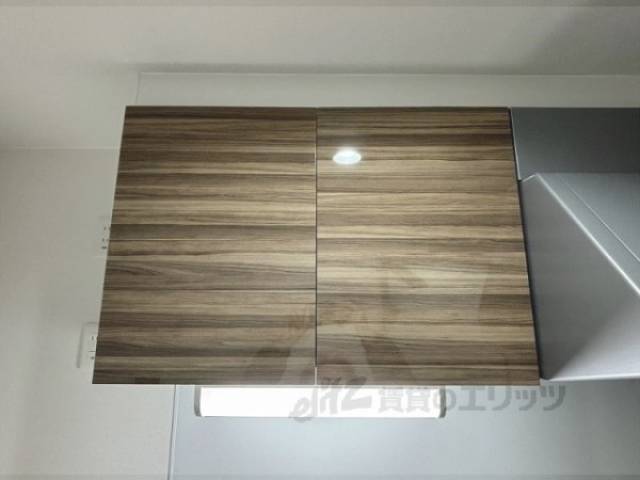 キッチン　上部収納