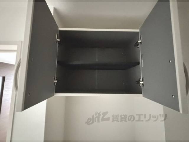 下駄箱　上部収納