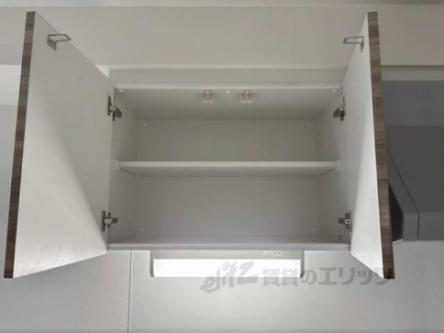 キッチン　上部収納