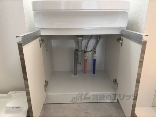 洗面所　下部収納