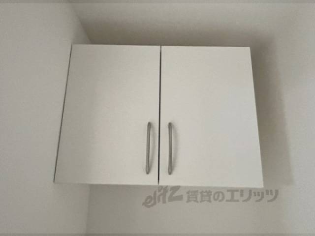 下駄箱　上部収納