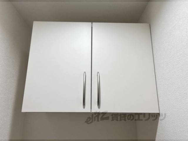 下駄箱　上部収納