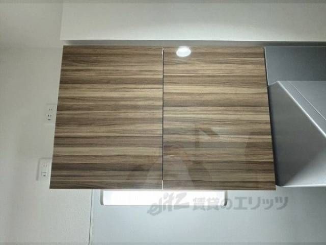 キッチン　上部収納