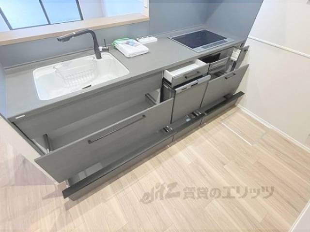 キッチン　下部収納