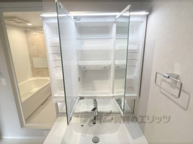 洗面所　上部収納