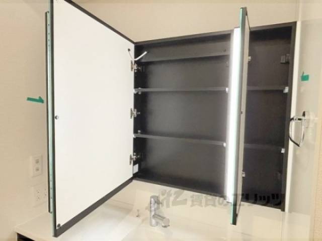 洗面所　上部収納