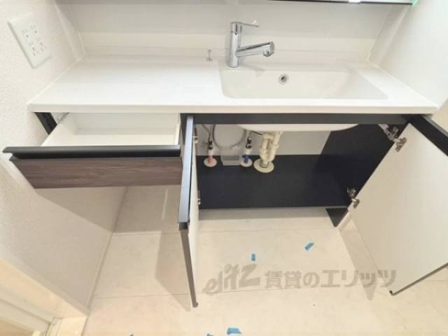 洗面所　下部収納