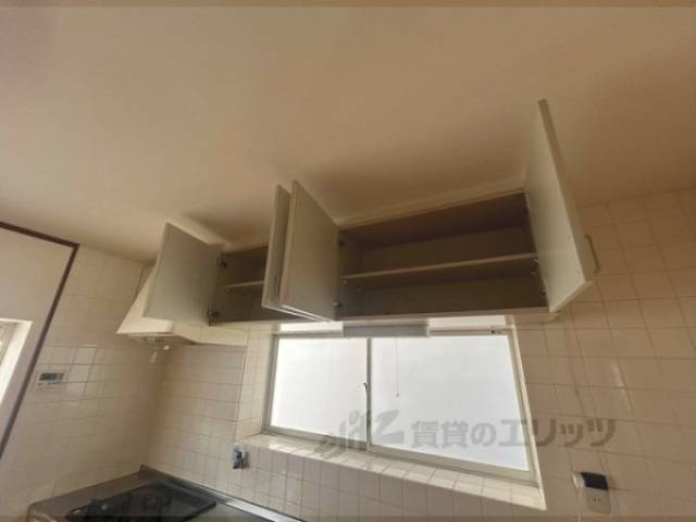 キッチン　キッチン上部収納