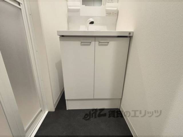 洗面所　下部収納