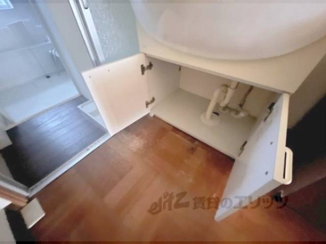 洗面所　下部収納