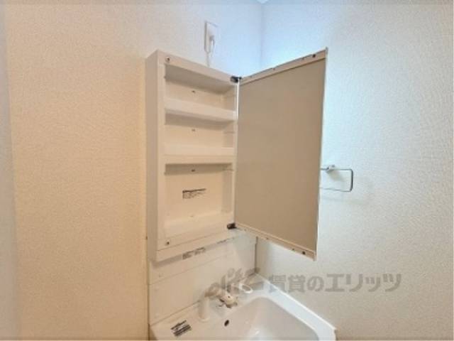 洗面所　上部収納