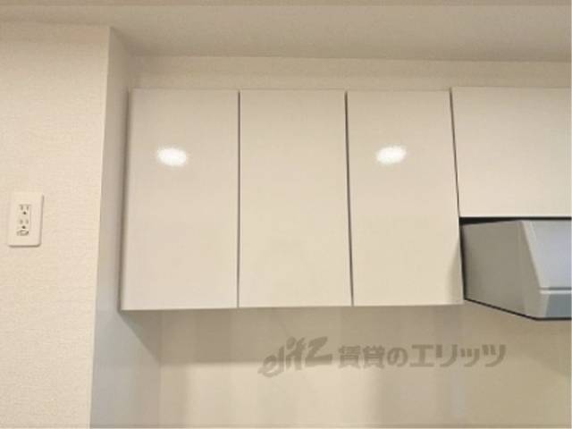 キッチン　上部収納