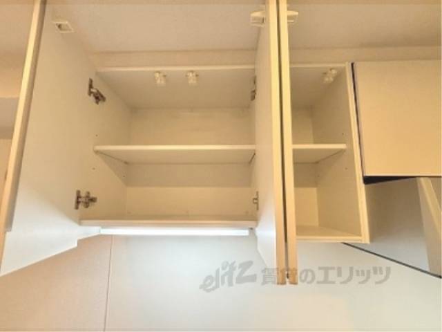 キッチン　上部収納
