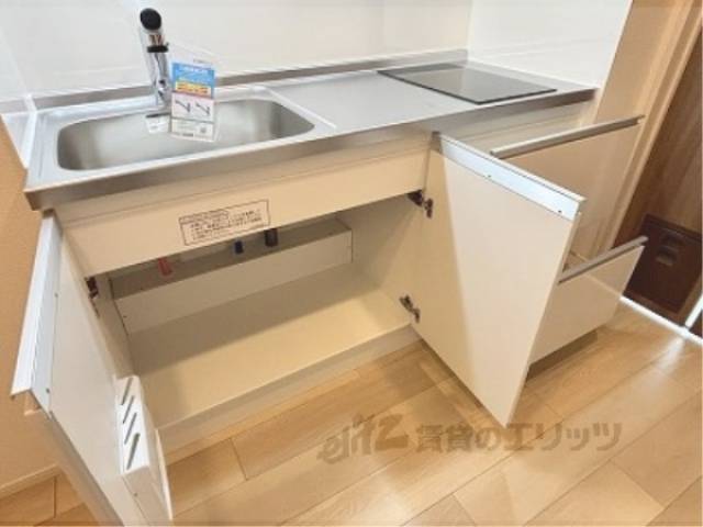 キッチン　下部収納