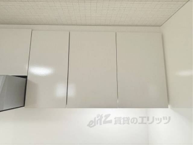 キッチン　上部収納