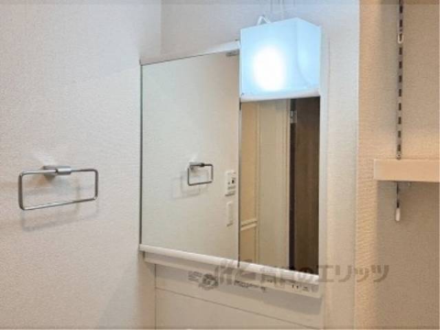 洗面所　上部収納