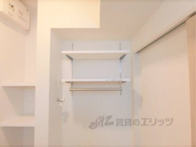洗濯機置場　上部棚