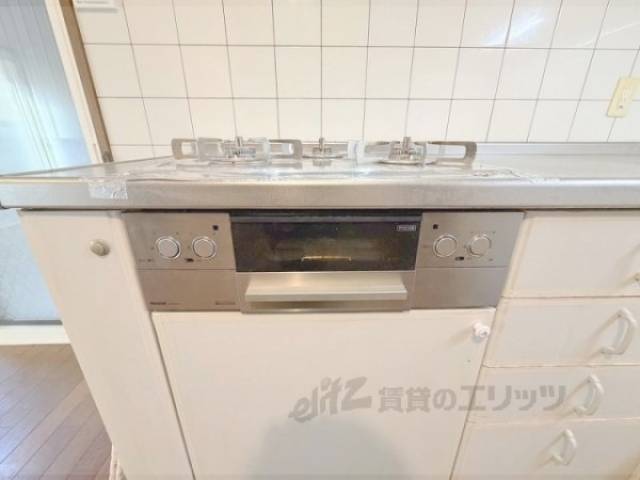 キッチン　オーブン
