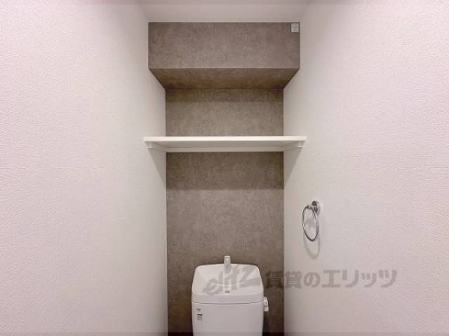 トイレ　上部収納