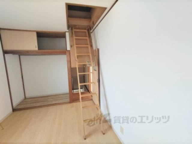 収納　天井裏