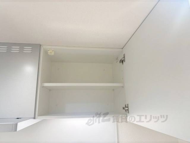 キッチン　上部収納
