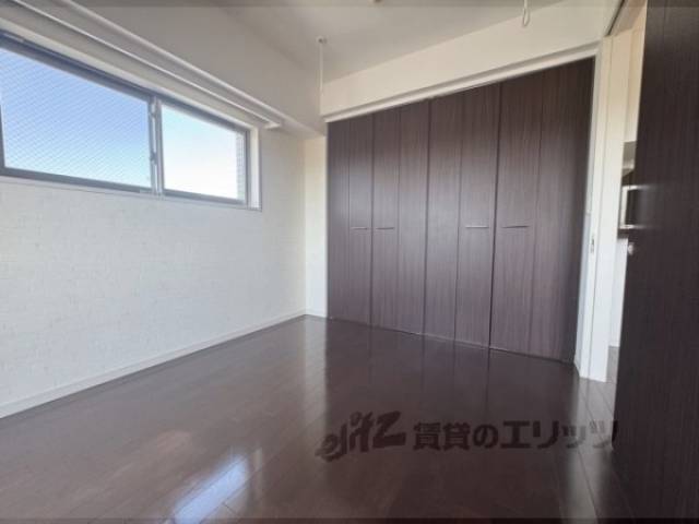 洋室　5帖