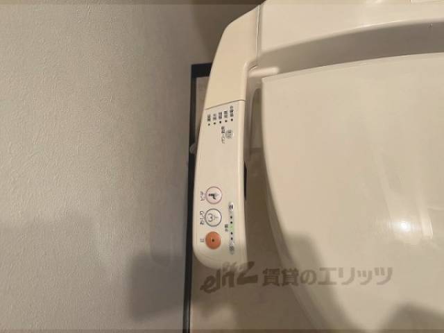 トイレ　ウォシュレット