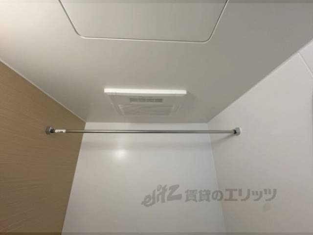 風呂　浴室物干し竿