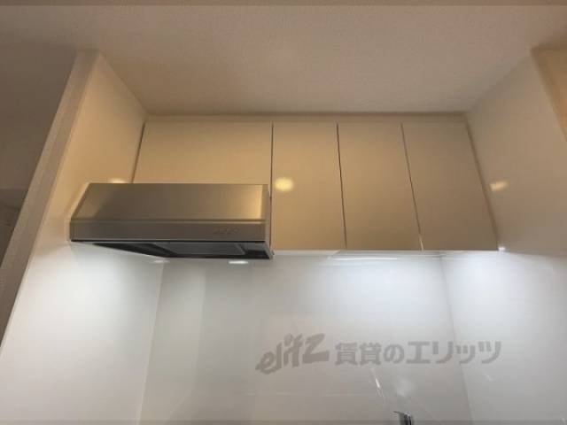 キッチン　上部収納