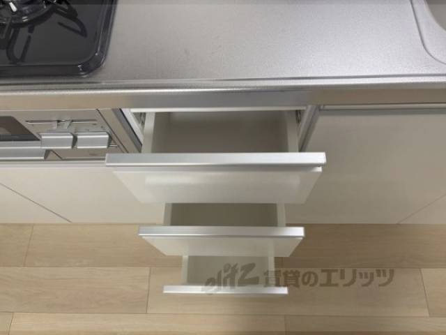キッチン　下部収納
