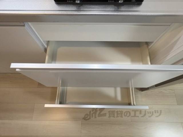 キッチン　下部収納