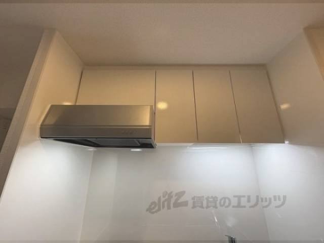 キッチン　上部収納