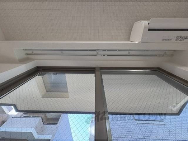 カーテンレール