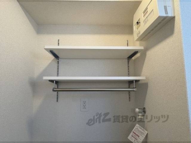 洗濯機置場　上部収納