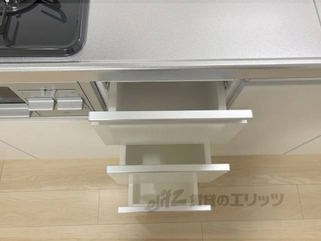 キッチン　下部収納
