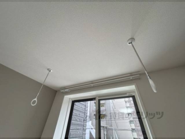 室内干し竿掛け