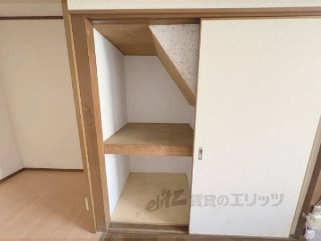 階段下収納