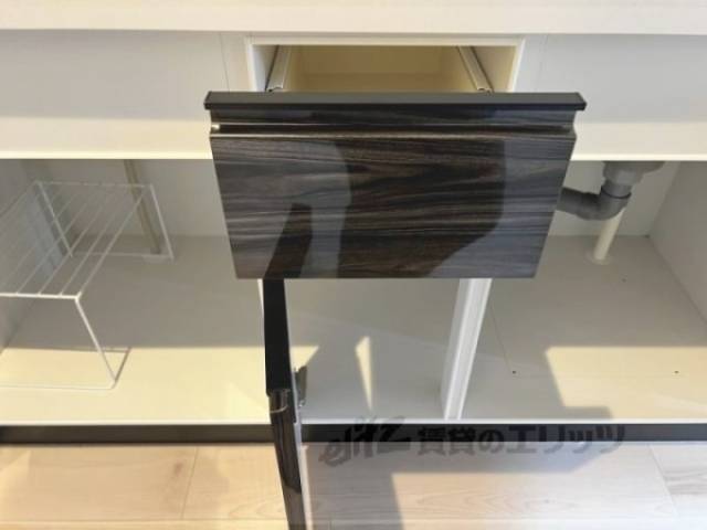 キッチン　収納下部