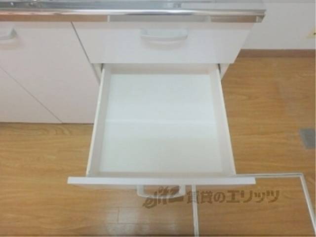 キッチン　収納下部