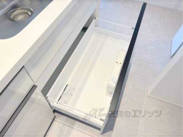 キッチン　下部収納