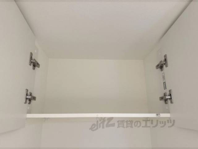 洗濯機置場　上部収納