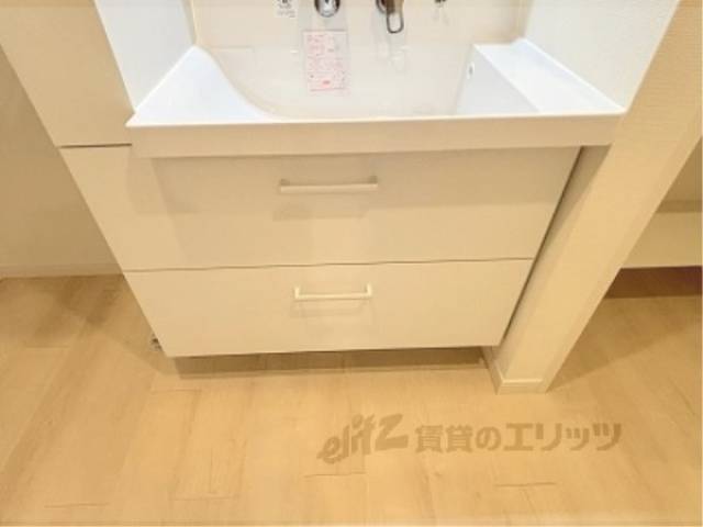 洗面所　下部収納