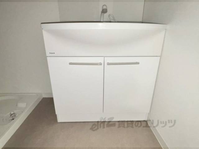 洗面所　下部収納