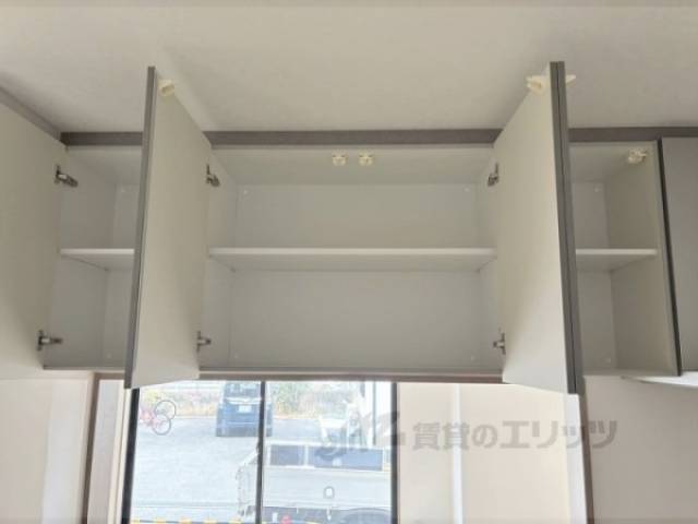 キッチン　上部収納