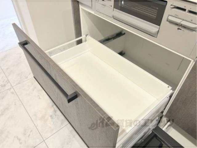 キッチン　下部収納