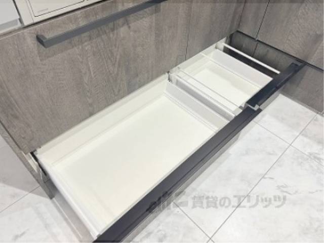 キッチン　下部収納
