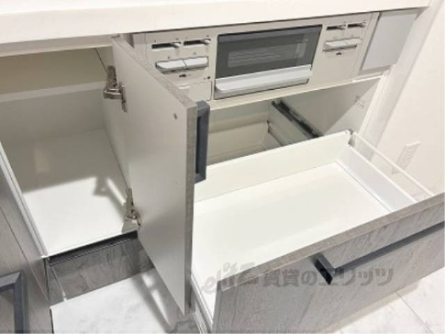 キッチン　下部収納