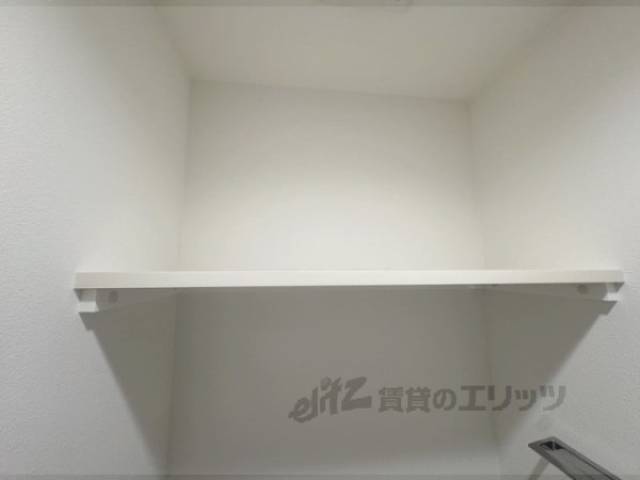 トイレ　物置