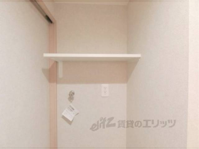 洗濯機置場　上部棚